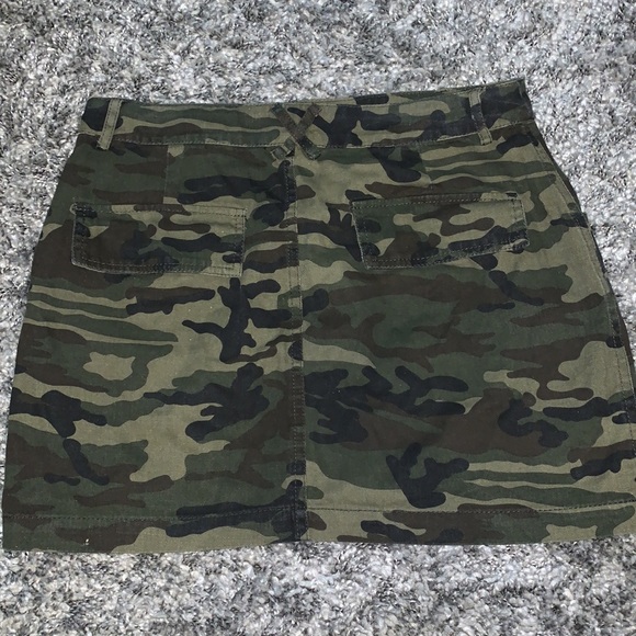 Camo skirt - Picture 3 of 3